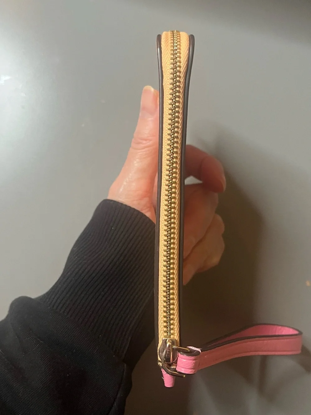 Kate Spade New York Saffiano Leather Zip Wristlet Two-Tone Coral & Orange EUC